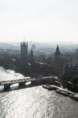 London, UK: Luftaufnahme von London an der Themse mit Westminster und Big Ben