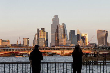 Skyline London entlang der Themse