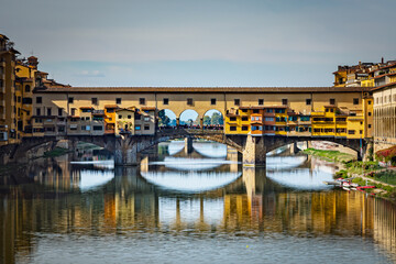 ponte vecchio in florence italy