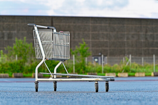 Heavy duty hand trolley for crates left on store asphalt