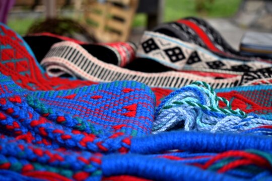 Cintur&oacute;n tradicional del pueblo mapuche en Chile, llamado "trariwe".