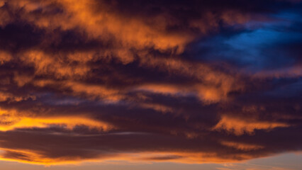 Fototapeta premium Colorful clouds during the sunset