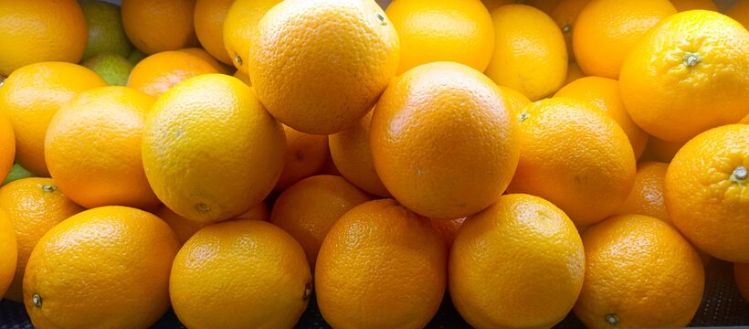 fresh lemons at the supermarket