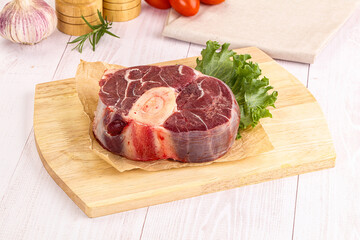 Raw beef ossobuco for roast
