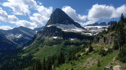 Fototapeta premium Highline Trail in Glacier National Park, Montana: A Hike to Stunning Mountain Peak Views