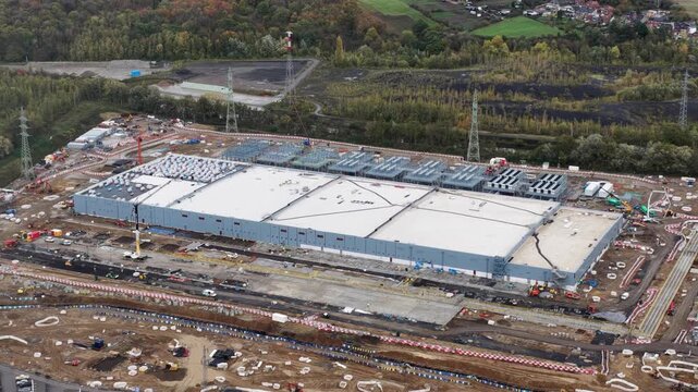 New build data center in Farciennes, Hainaut, Belgium. Investment of 1 billion euros, AI infrastructure, computing center, artificial intelligience.