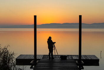 Jesienny poranek, starorzecze rzeki Wisły, jezioro Goczałkowickie. Wisła Mała. Polska © mycatherina