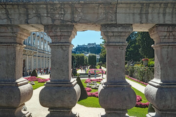 Fototapeta premium Blick auf den Mirabellgarten