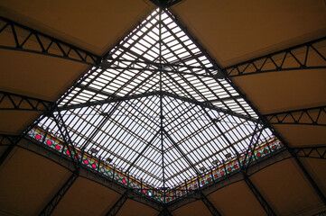 Tragaluz de edificio de la municipalidad de Santiago, Chile