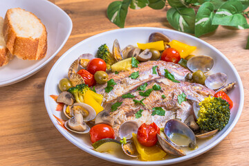 鯛のアクアパッツァ Sea bream acqua pazza with colorful vegetables