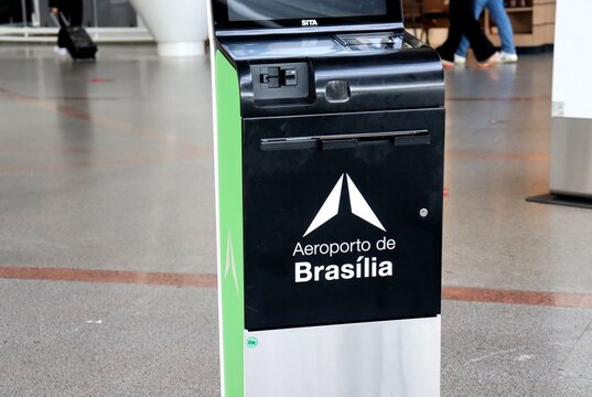 Bras&iacute;lia International Airport logo. Presidente Juscelino Kubitschek International Airport. Aeroporto de Bras&iacute;lia.