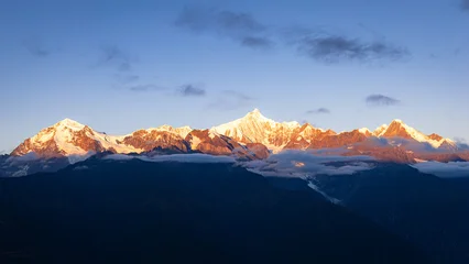Gordijnen Gletsjer The Meili Snow Mountains — Sacred Mountain Range in Yunnan, China.  © aam460