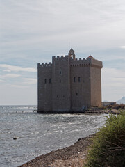 Tour Monast&egrave;re sur l'&icirc;le Saint-Honorat. &icirc;le de L&eacute;rins, Cannes, C&ocirc;te d'Azur, France	
