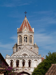Clocher de l'abbaye de L&eacute;rins sur l'&icirc;le Saint-Honorat. &icirc;le de L&eacute;rins, Cannes, C&ocirc;te d'Azur, France	