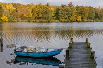 Naklejka premium Herbstzeit an einem See im Münsterland