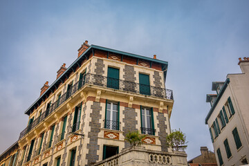 Obraz premium Dans les rues de Biarritz au pays Basque en France
