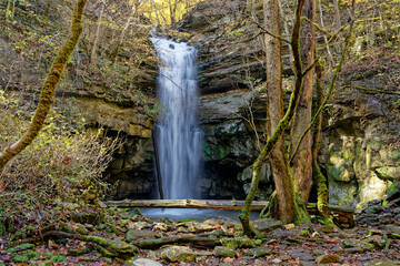 Lost creek falls Tn in autumn