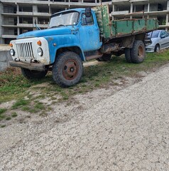 Obraz premium old rusty truck