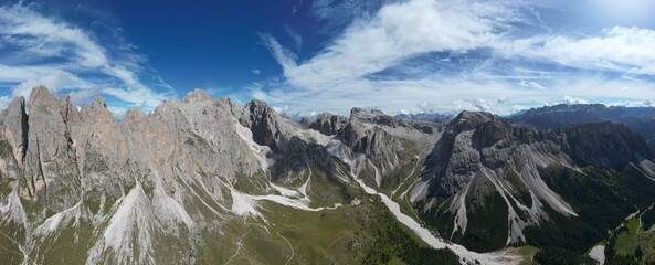 Fantastisches Panorama der Seceda und umliegende Berge