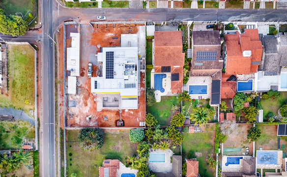 Bras&iacute;lia, Brazil, 2023. Aerial view of  the high-income houses of Court (Quadra) 14 of the Housing Sector of North Lake (SHLN QL - 14)