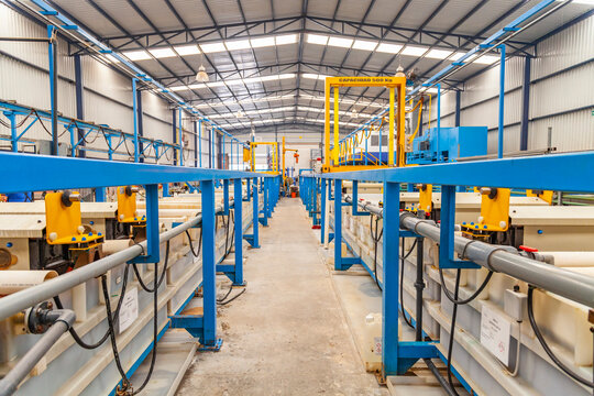 Proceso de fabricaci&oacute;n de tornillos en la f&aacute;brica