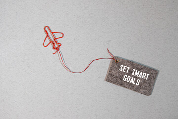 TIME TO SET GOALS text written on sticker on blue background, business concept.