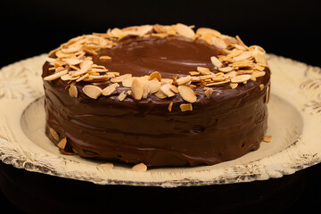 Pastel de chocolate almendrado