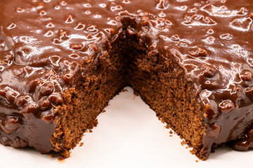 Pastel de chocolate rebanado