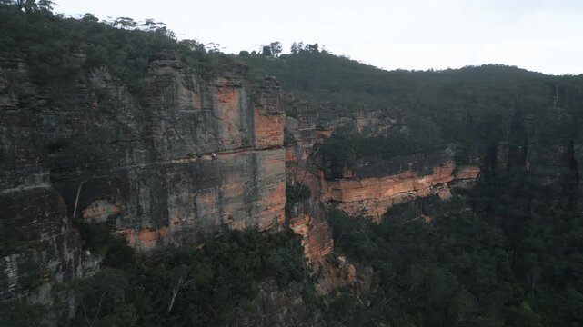 Drone Footage of Rock Climbers Abseiling in the Blue Mountains &mdash; Dramatic Sandstone Cliffs, Adventure Athletes Descending Ropes, and Iconic Australian Wilderness Scenery
