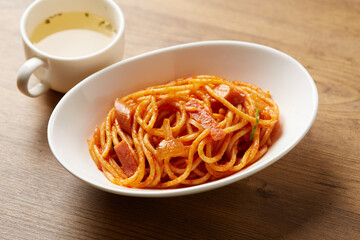 日本発祥のパスタ料理、シンプルなナポリタン