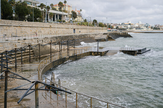 Empty ocean promenade in Cascais