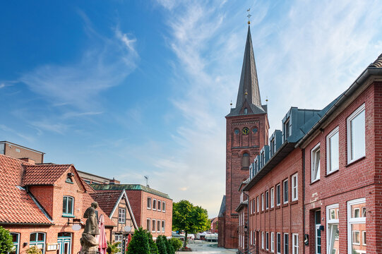 Plon is located in the Plon District, in the state of Schleswig-Holstein, Germany. It is situated on the shore of a large lake.