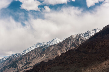 Obraz premium Himalayan Mountain Range in Ladakh, India.