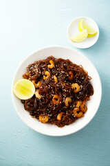 Shrimp noodles with lime