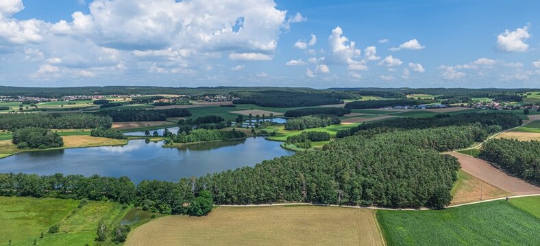 Die Weiherlandschaft um die Schnackenm&uuml;hle bei Gunzenhausen im Luftbild