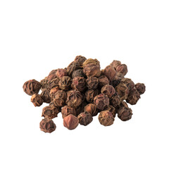Obraz premium Small pile of dried black peppercorns isolated on a transparent background