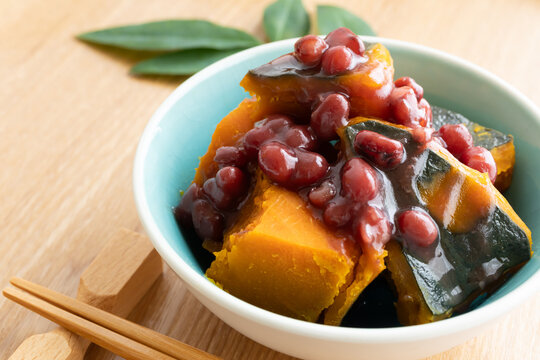 かぼちゃのいとこ煮　冬至の食べ物 - Powered by Adobe