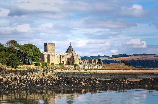 inchcolm abbey