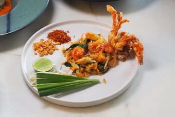 Pad Thai – Thai Stir-Fried Noodles with Crispy Soft-Shell Crab
