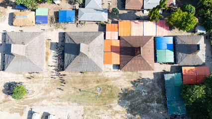 Ahead of the funeral of the King of Pau, the arriving family expressed their condolences, walking among the megalithic grave stones 