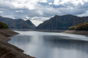 Lake Vidraru in autumn