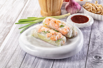 VIetnamese traditional spring roll with shrimp