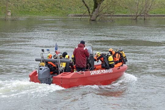 Sapeurs pompiers plongeurs