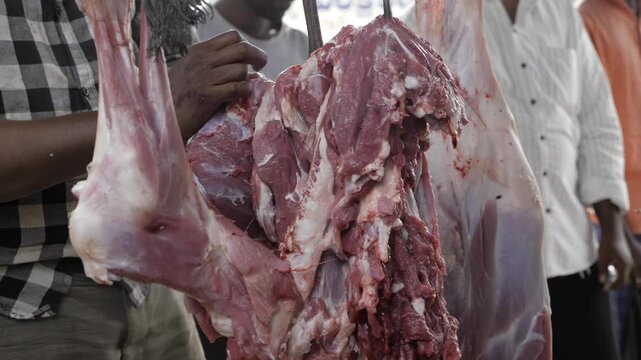 Expert Meat Cutting Techniques - Handling Beef for Optimal Results
