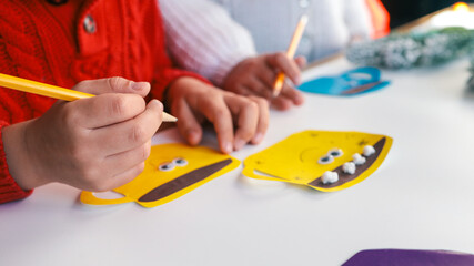 Idea for Christmas creativity with children.