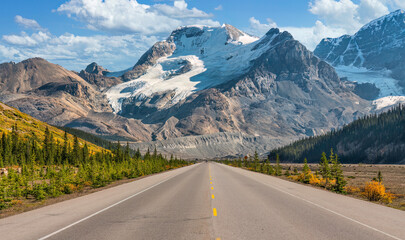 Naklejka premium Columbia Icefield Athabasca Glacier on the Icefields Parkway - Jasper National Park 