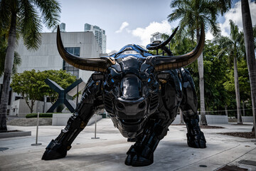 Miami Bull - Futuristic Metallic Bull Sculpture in Urban City Setting