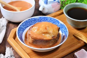 Ah Gei is a famous snack of Danshui in Taiwan. 