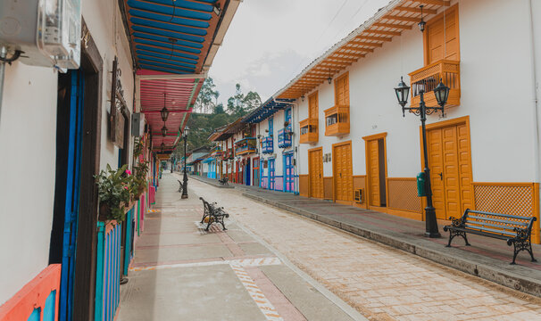 Calles del pueblo de Salento, Quind&iacute;o, Colombia
