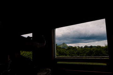 vue depuis le train pour aller au pont de la rivi&egrave;re Kwai